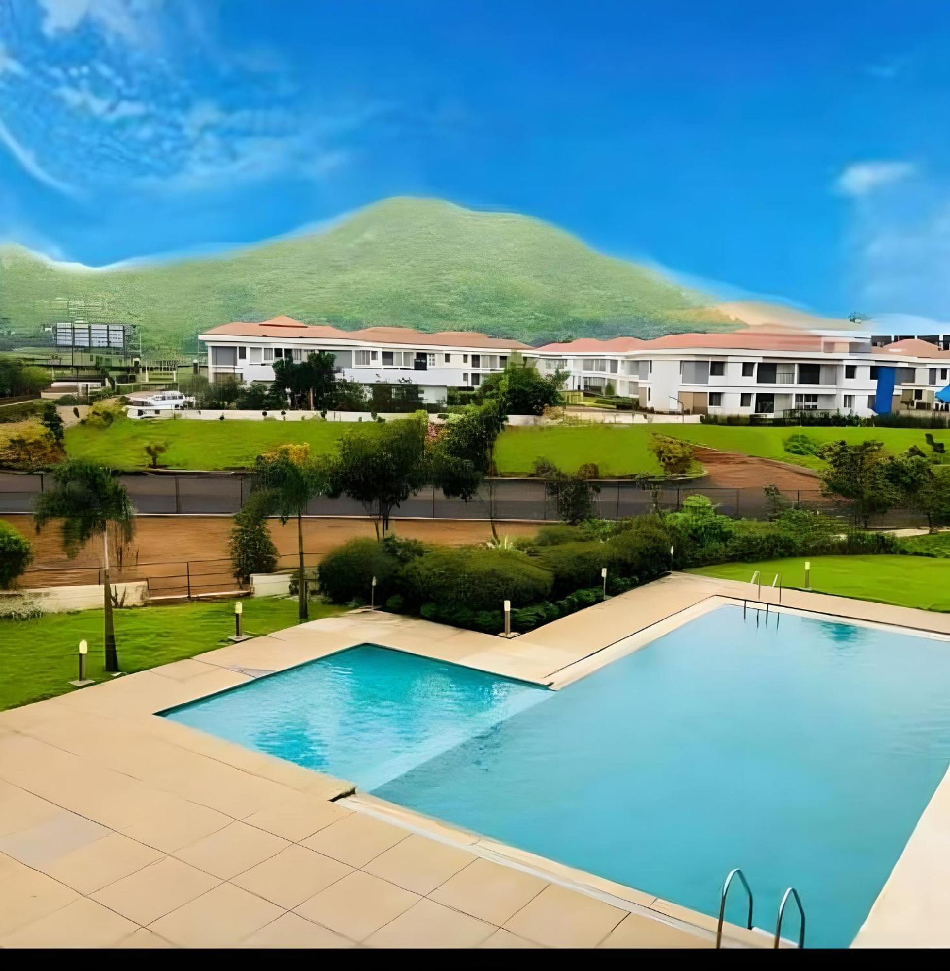 Mizzle Exotica Lonavala Appartement Buitenkant foto