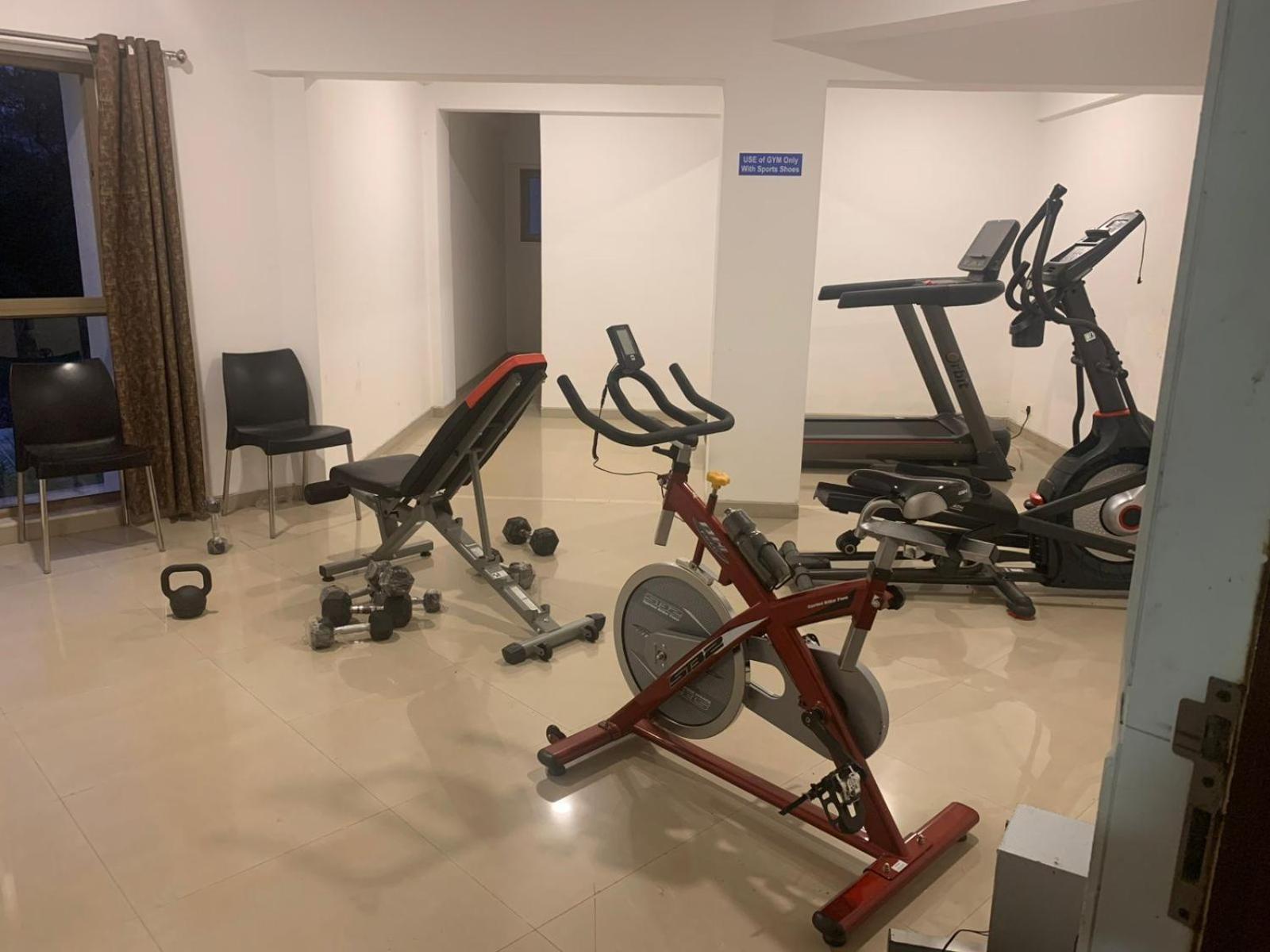 Mizzle Exotica Lonavala Appartement Buitenkant foto