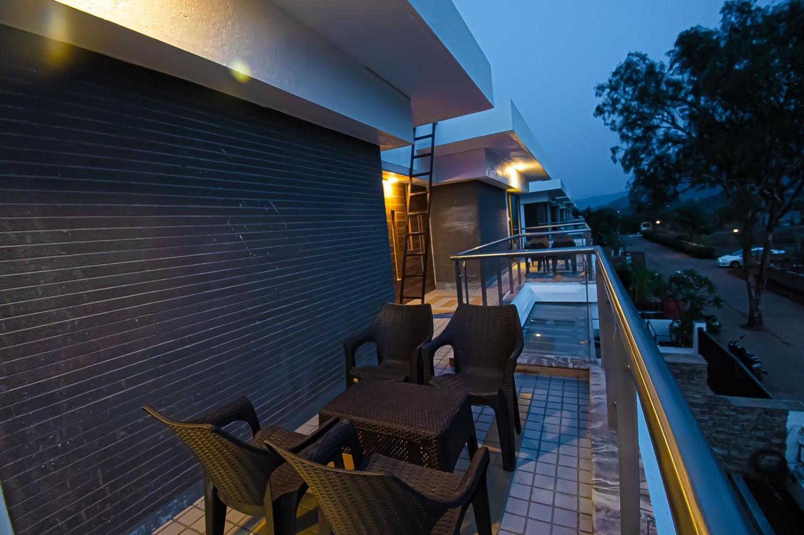 Mizzle Exotica Lonavala Appartement Buitenkant foto