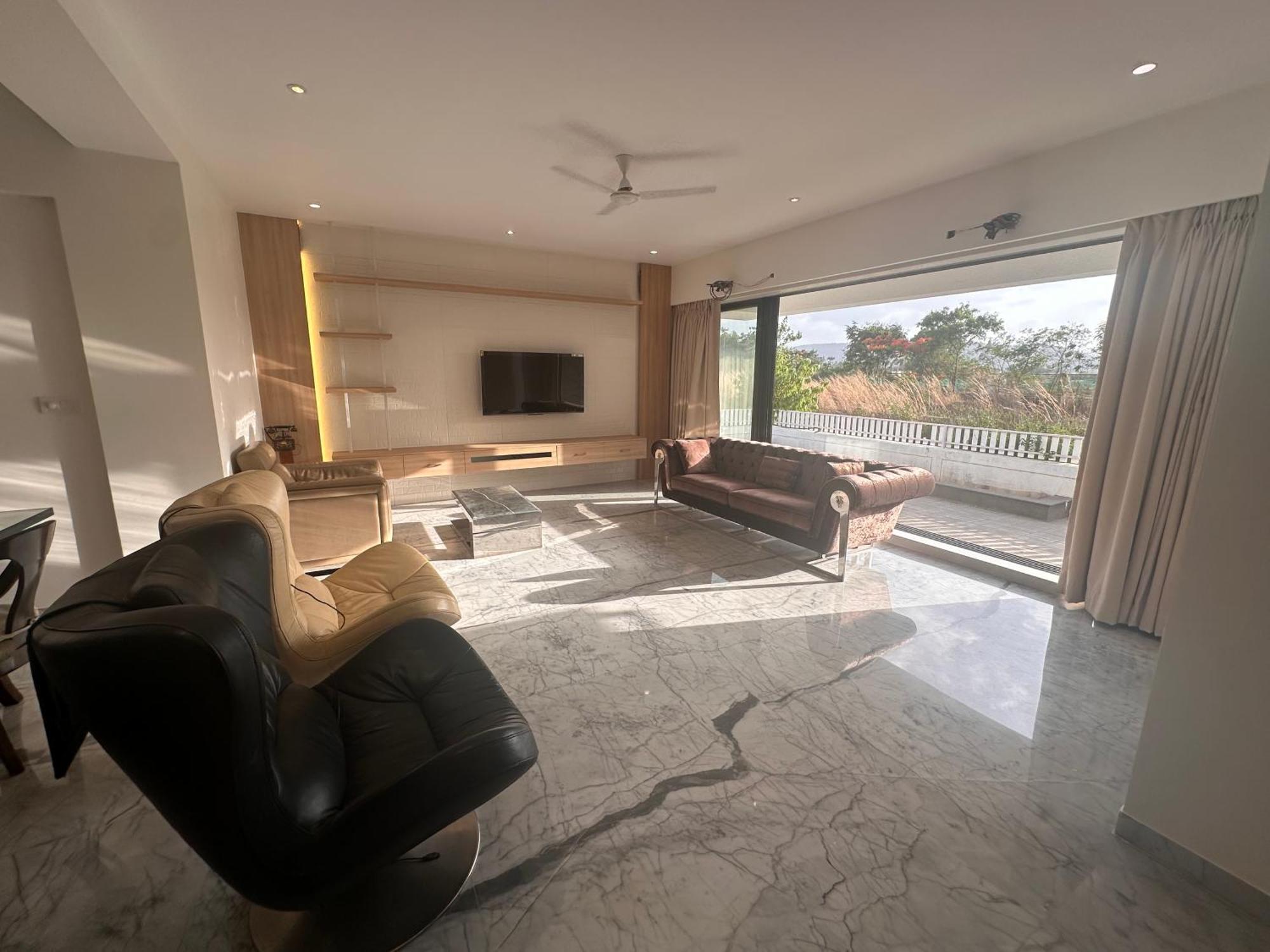 Mizzle Exotica Lonavala Appartement Buitenkant foto
