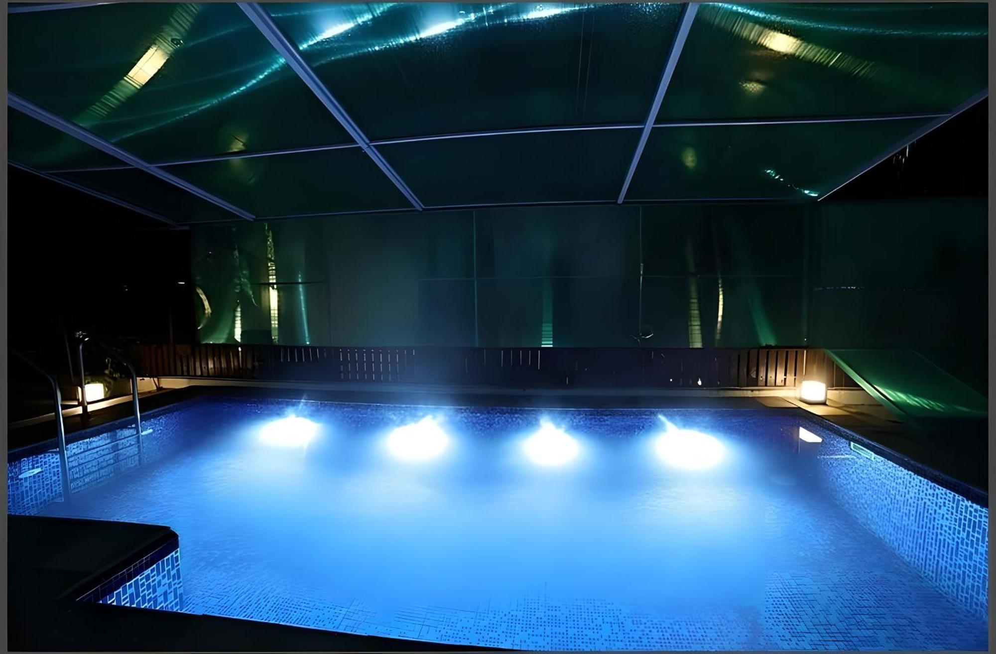 Mizzle Exotica Lonavala Appartement Buitenkant foto