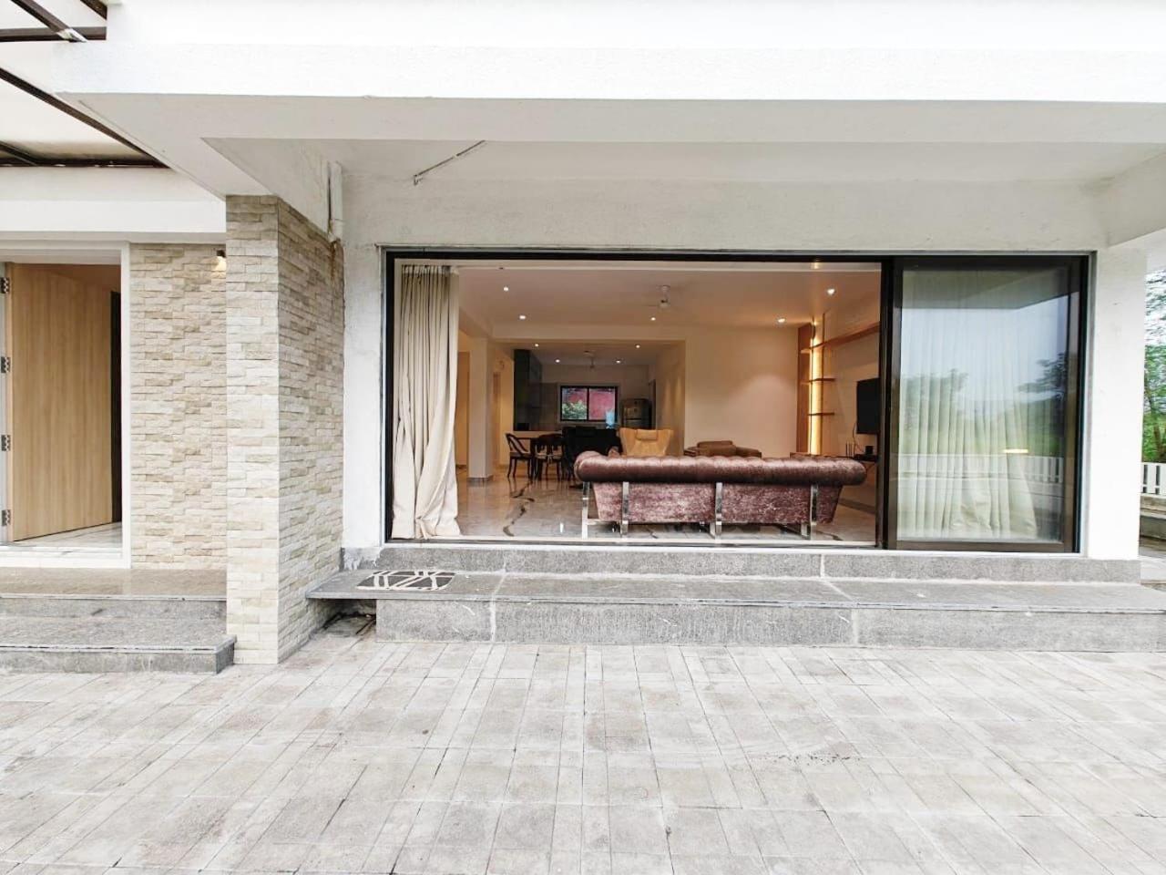 Mizzle Exotica Lonavala Appartement Buitenkant foto