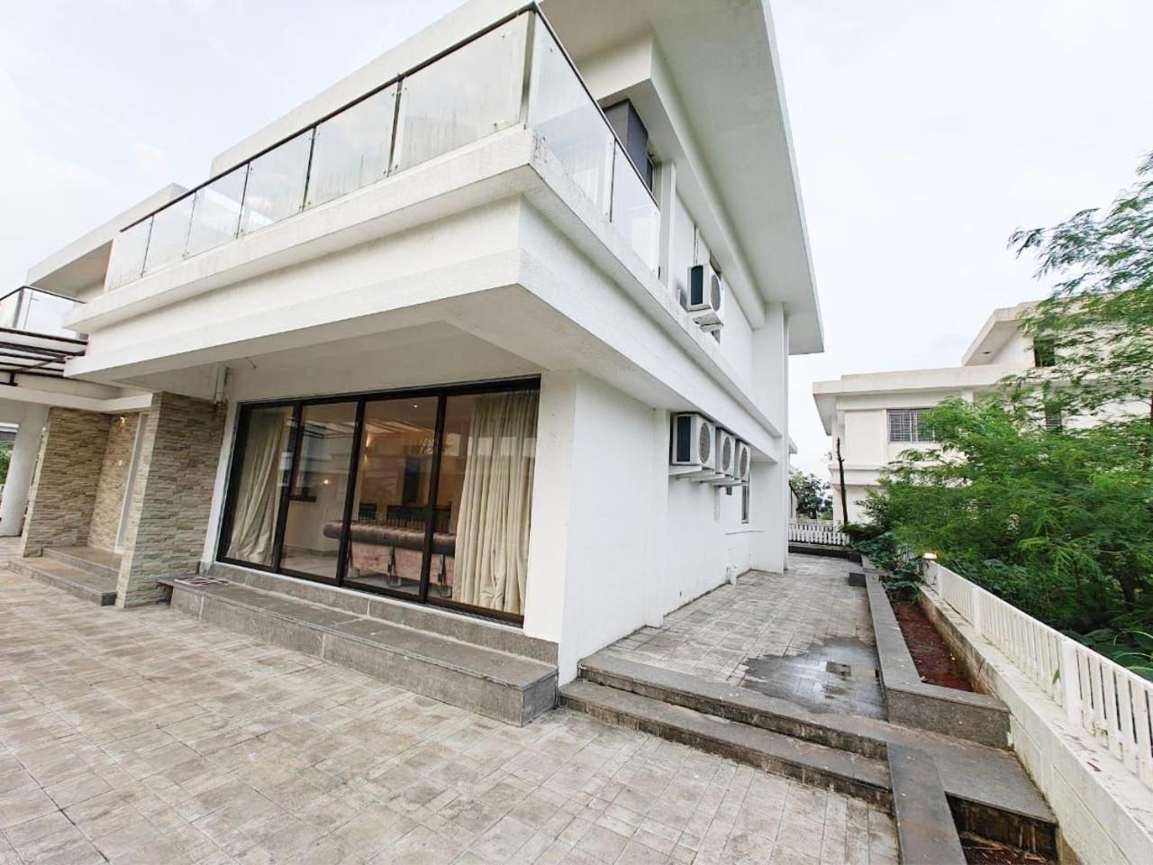 Mizzle Exotica Lonavala Appartement Buitenkant foto