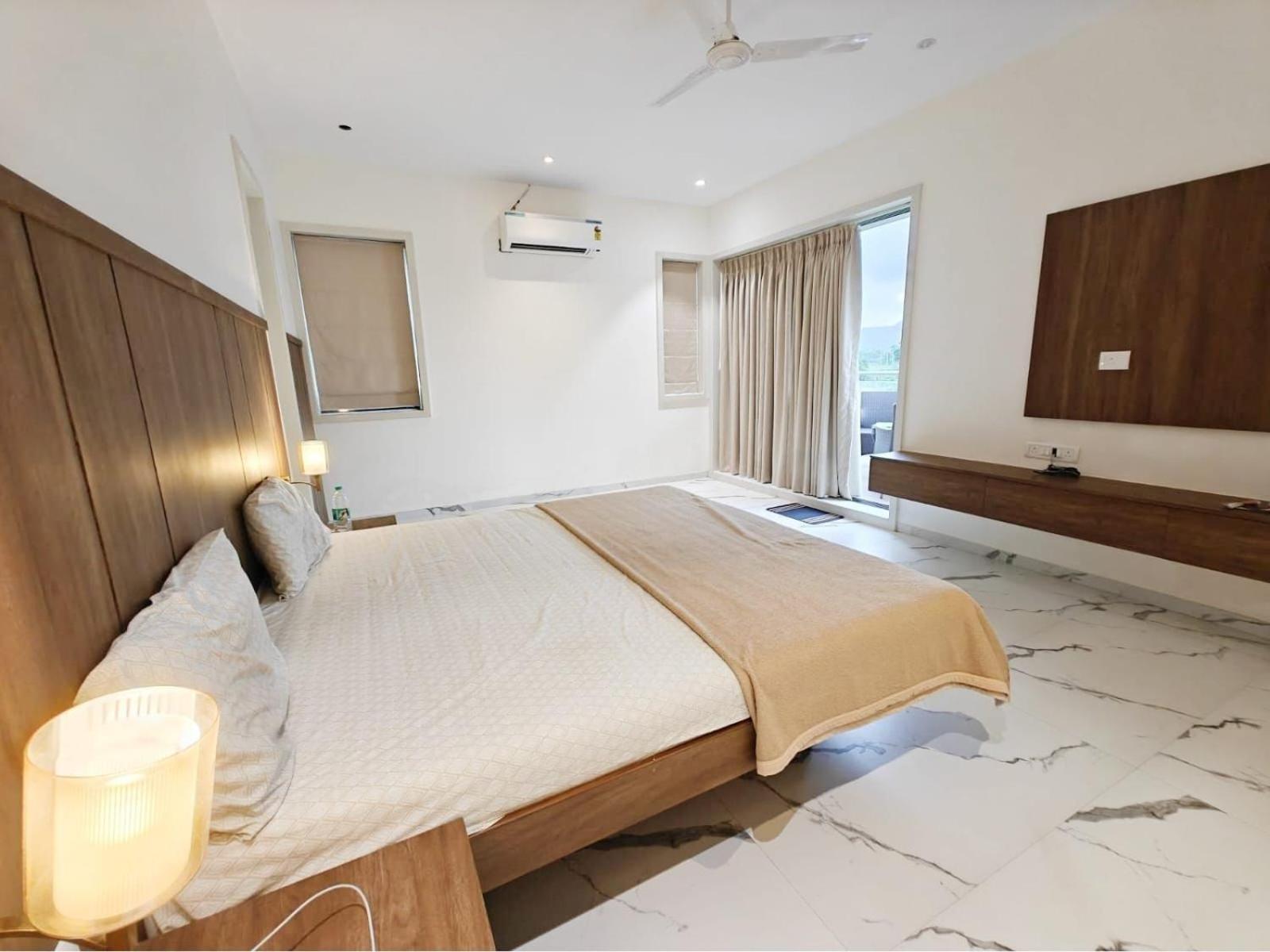 Mizzle Exotica Lonavala Appartement Buitenkant foto